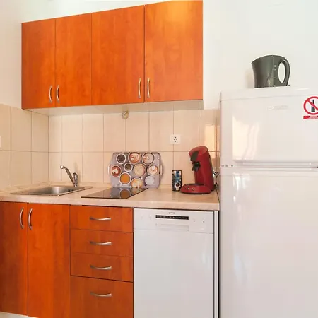 Island Beat - One Bedroom With Balcony And Sea View A1 St * Supetar
